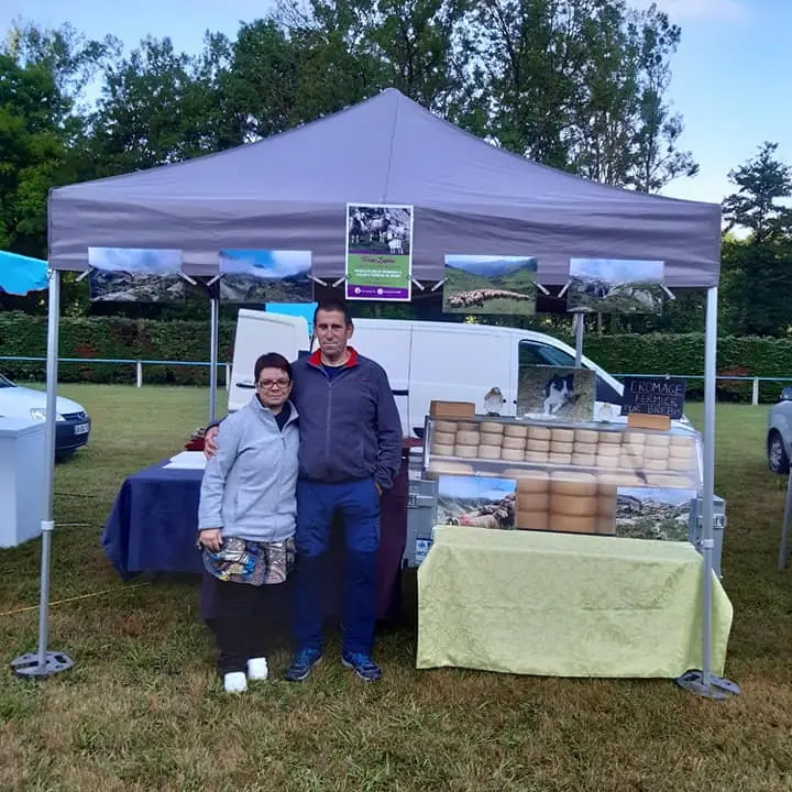 Virginie et Jean-Paul au marché.